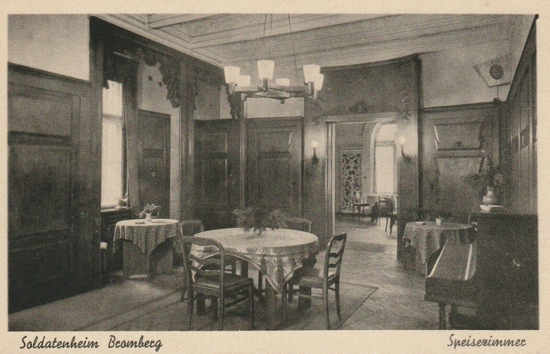 Soldatenheim Bromberg Speisezimmer (Niestandardowy).jpg