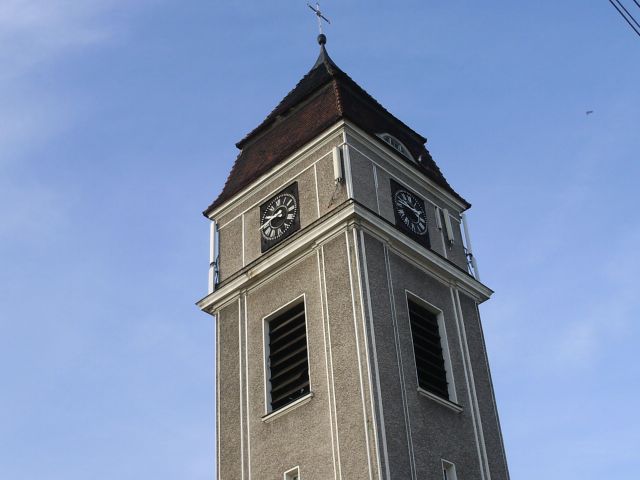 Okole , kirche.JPG